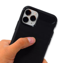 Cargar imagen en el visor de la galería, Funda Premium Fibra De Carbono Para iPhone Suave Flexible Color Negro